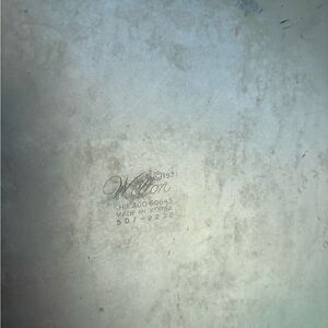 Wilton 1971 16” square cake pan